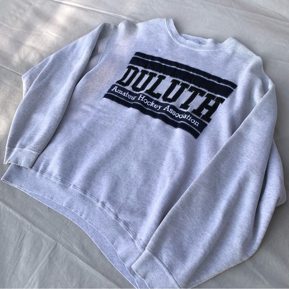 Vintage UMD University Minnesota Duluth Hockey Crewneck Sweatshirt Fruit of Loom - Picture 2 of 6